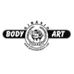 Körperkunst mit Fitnessstudio-Logo
